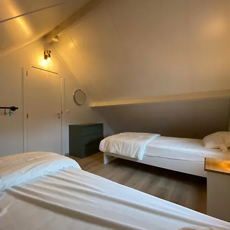 2wh3 Vakantiehuis 6 Pers + Tuin